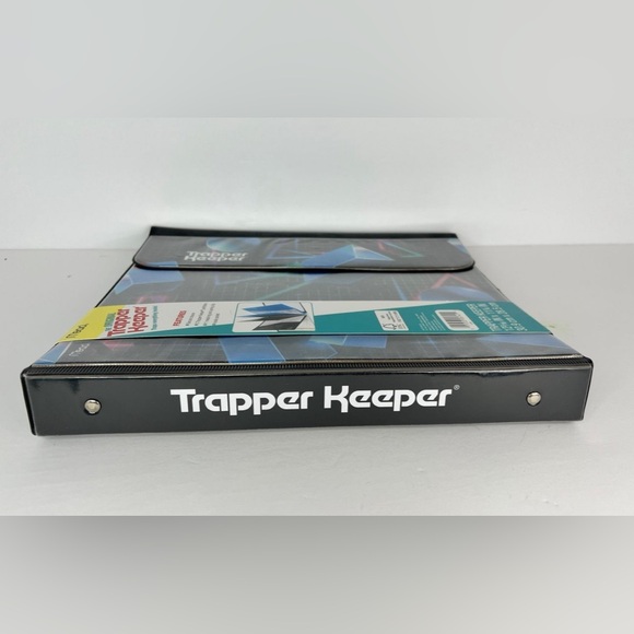 Trapper Keeper Retro Design 1” Binder Including 2 Folders Mead NEW - Picture 3 of 12